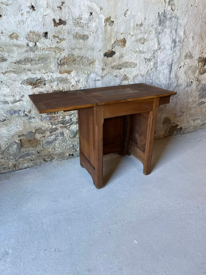 Petite table ancienne en noyer avec rallonge – bureau / desserte