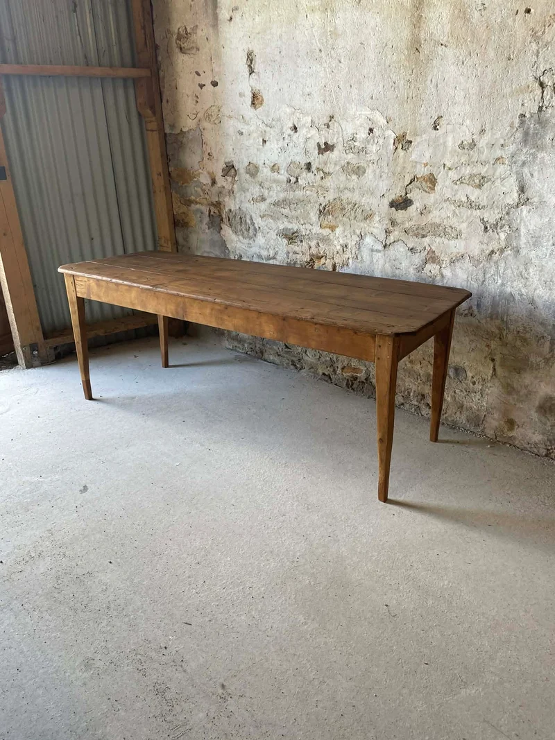 Table ancienne en bois pieds fuseaux