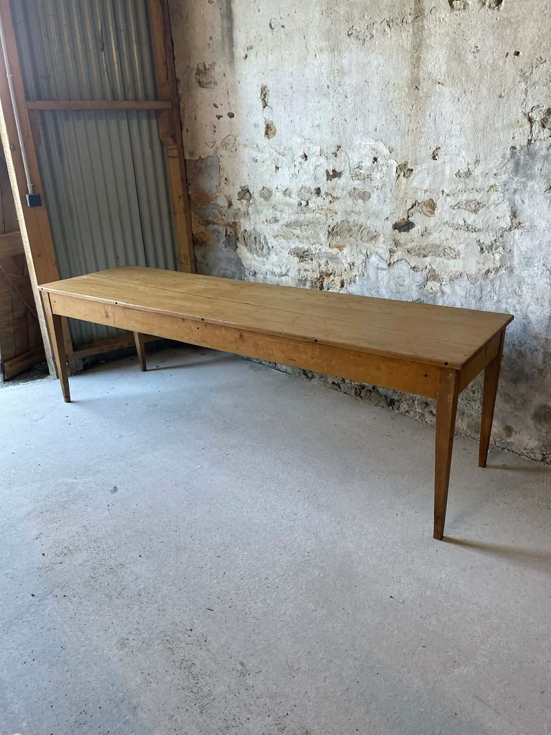 Grande table ancienne en bois pieds fuseaux