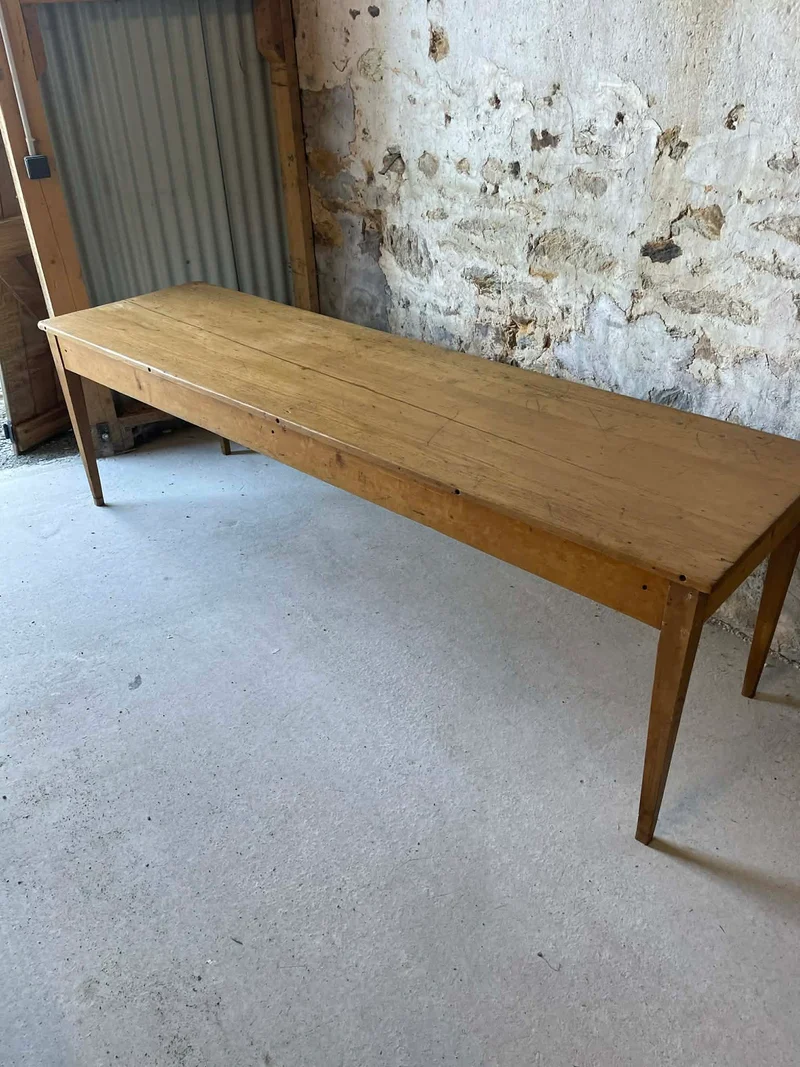 Grande table ancienne en bois pieds fuseaux