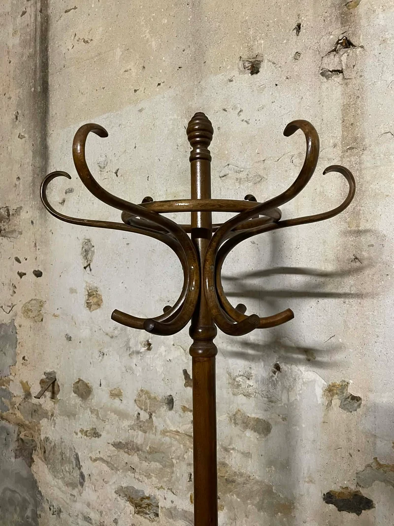 Porte-manteau bois cintré style bistrot Thonet