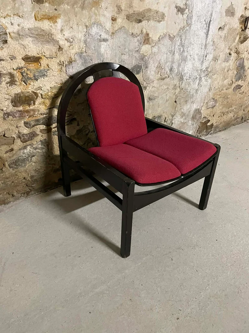 Fauteuil Baumann vintage en bois noir et tissu rouge