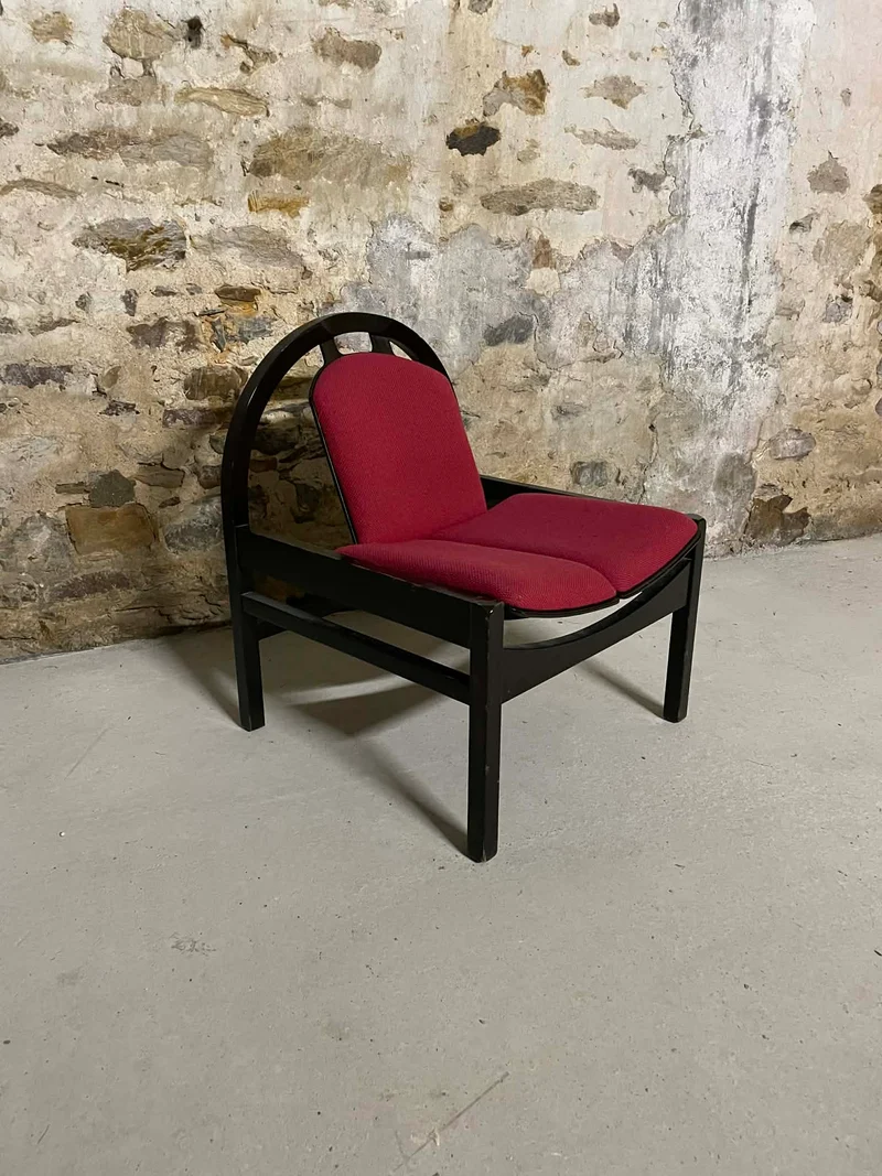 Fauteuil Baumann vintage en bois noir et tissu rouge
