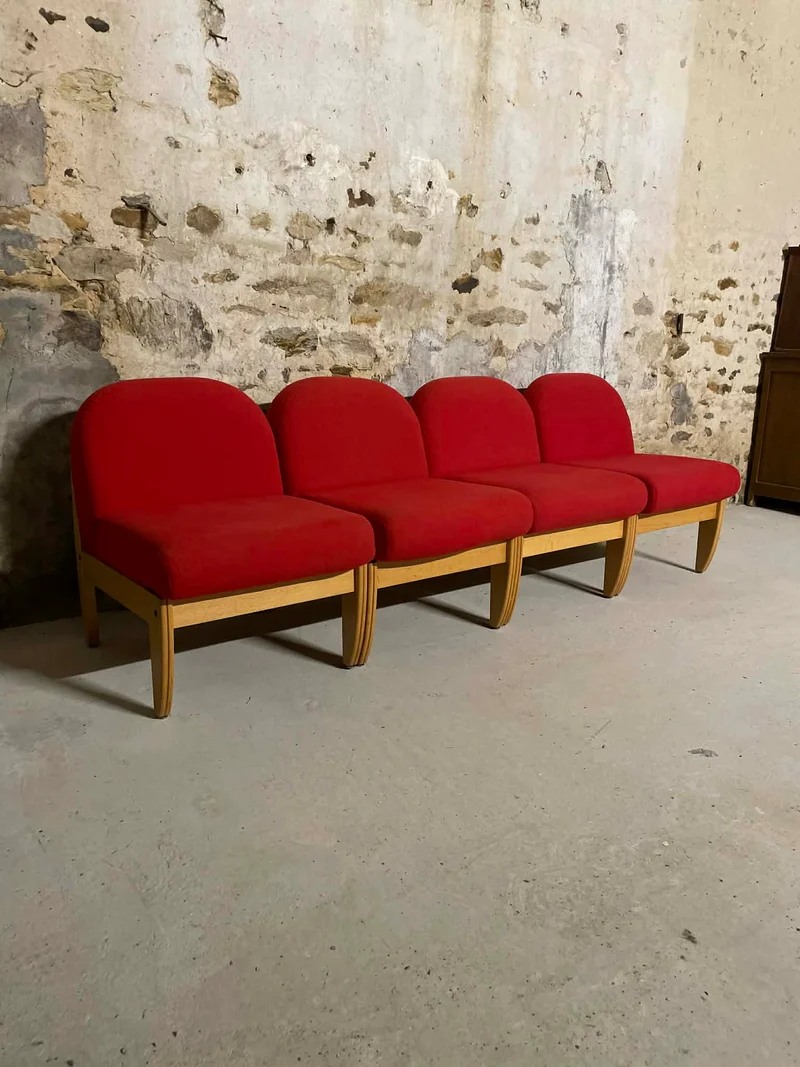 Chauffeuses vintage tissu rouge et bois clair