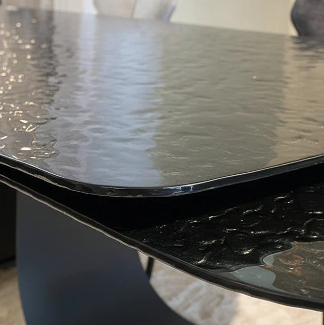 Table à manger en verre noir extensible - Aurelie