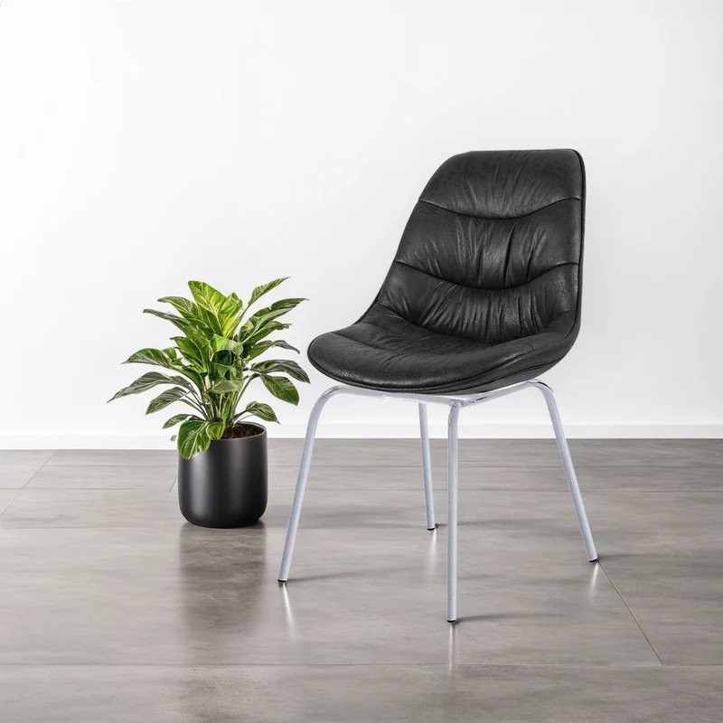 Chaise noire pied métal gris