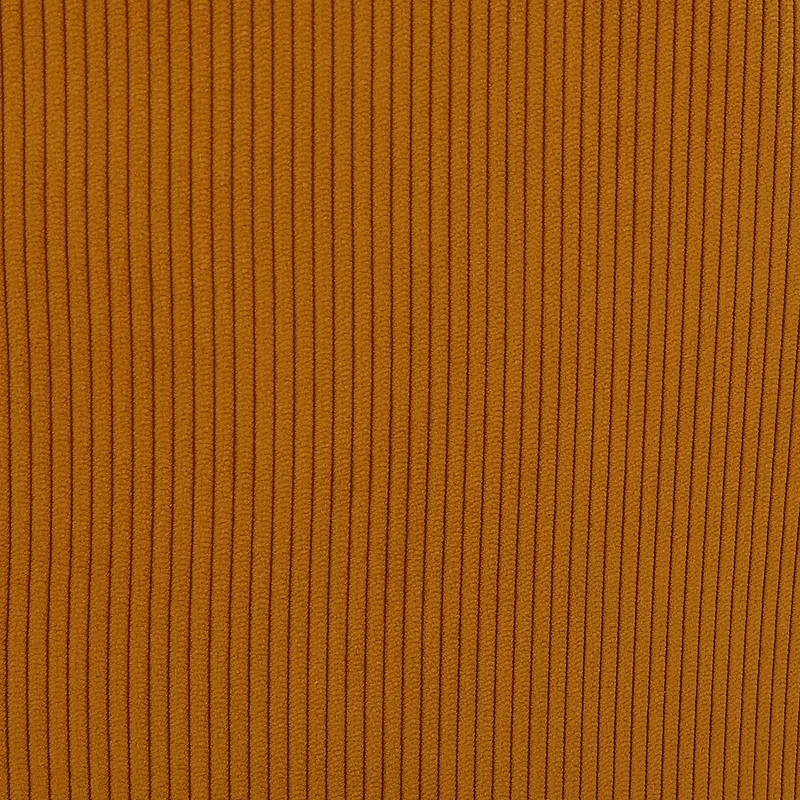 Chaise en velours côtelé jaune curry