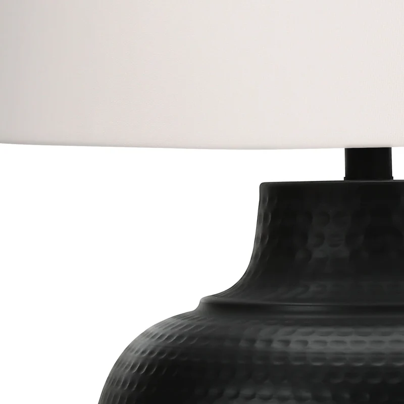 Lampe de table en métal noir texturé 26 po - I 9615