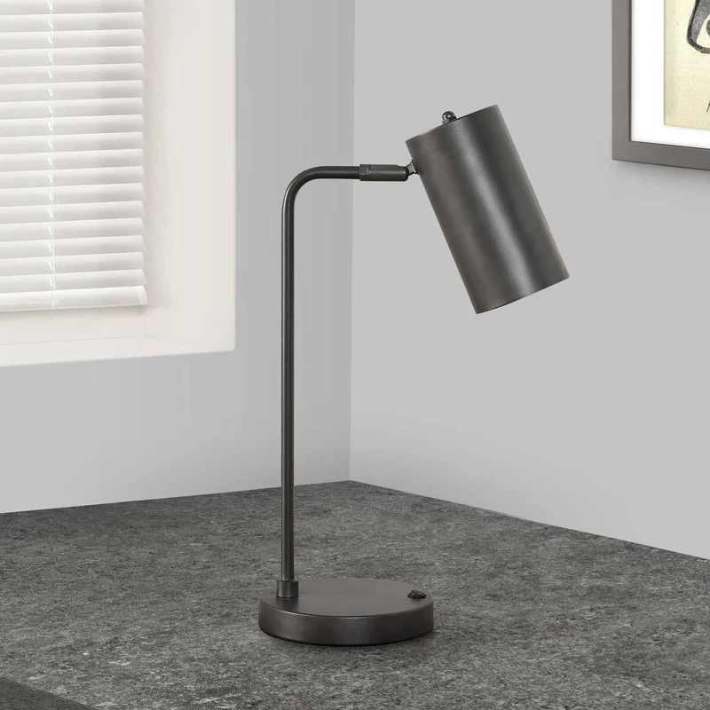 Lampe de table en métal gris avec port USB intégré 18 po - I 9645