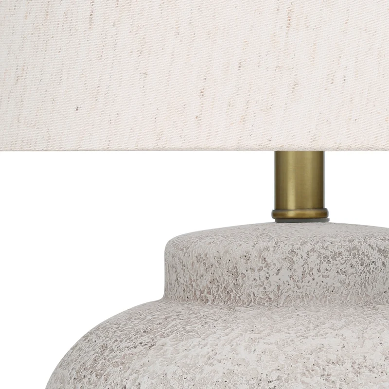 Lampe de table en béton crème texturé 22 po - I 9732
