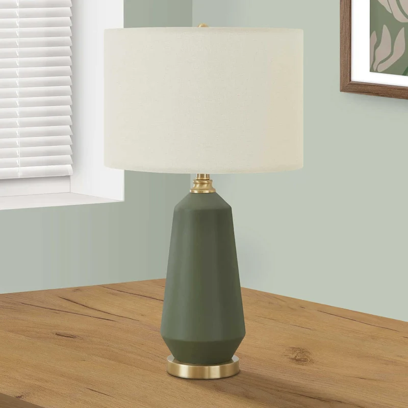 Lampe de table en céramique verte et accents en métal doré 26 po - I 9624