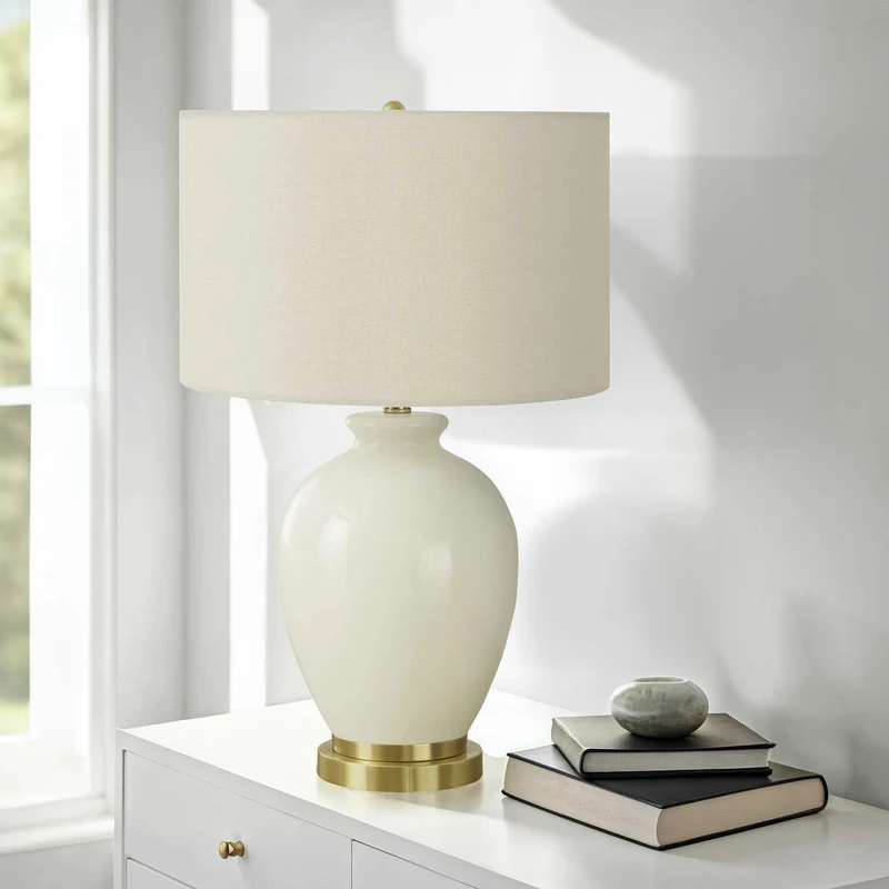 Lampe de table en céramique crème lisse et métal doré 26 po - I 9625
