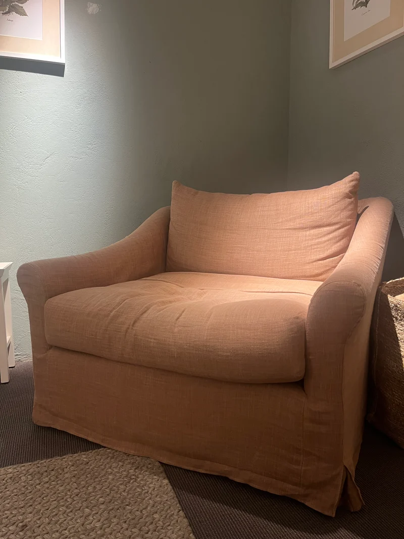 Long Island Loveseat