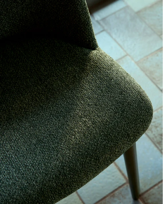 Meila chair in green chenille with legs in walnut finish