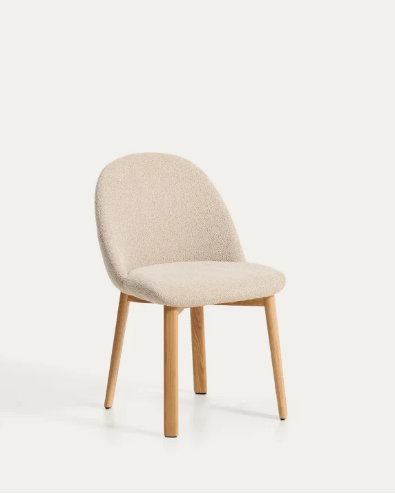 Meila chair in beige chenille with legs in natural finish