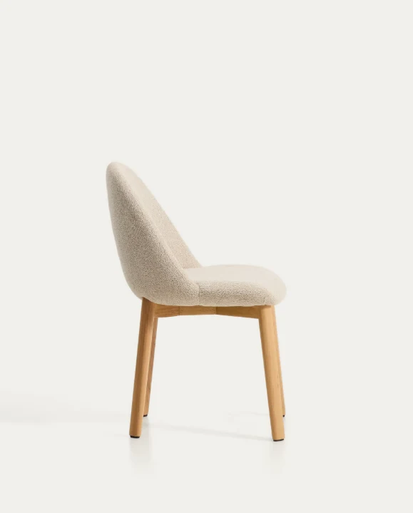Meila chair in beige chenille with legs in natural finish