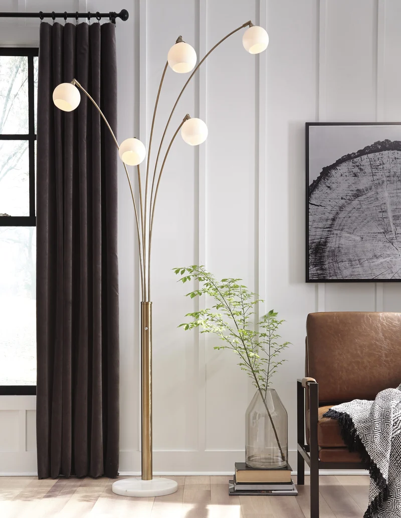 Lampe sur pied arquée en métal doré et marbre blanc 95 po. - Taliya