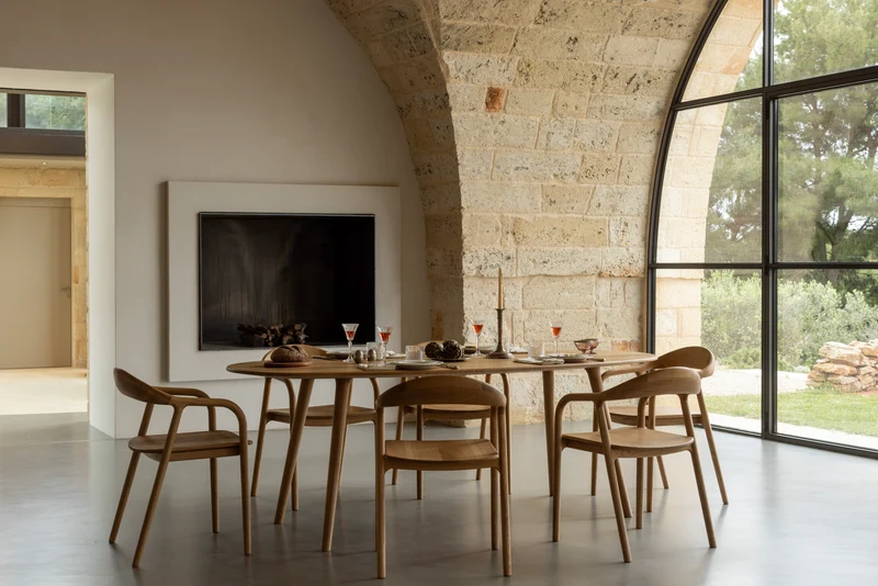 LUCIA Oval Dining Table
