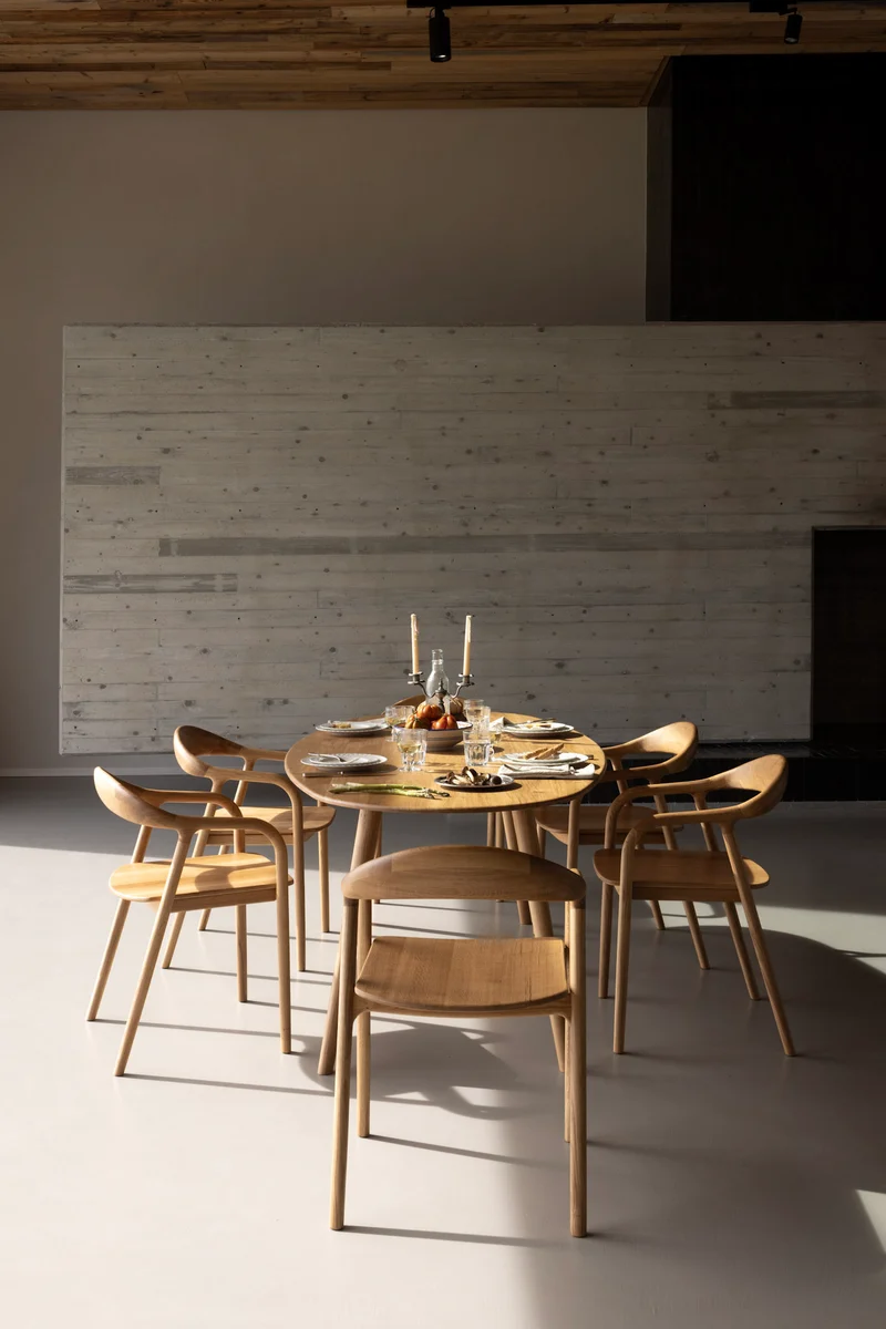 LUCIA Oval Dining Table