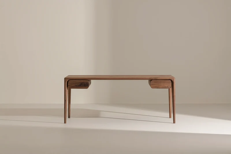 LUNA Desk
