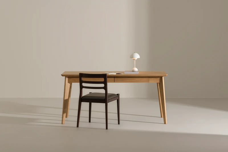 AMBER Desk