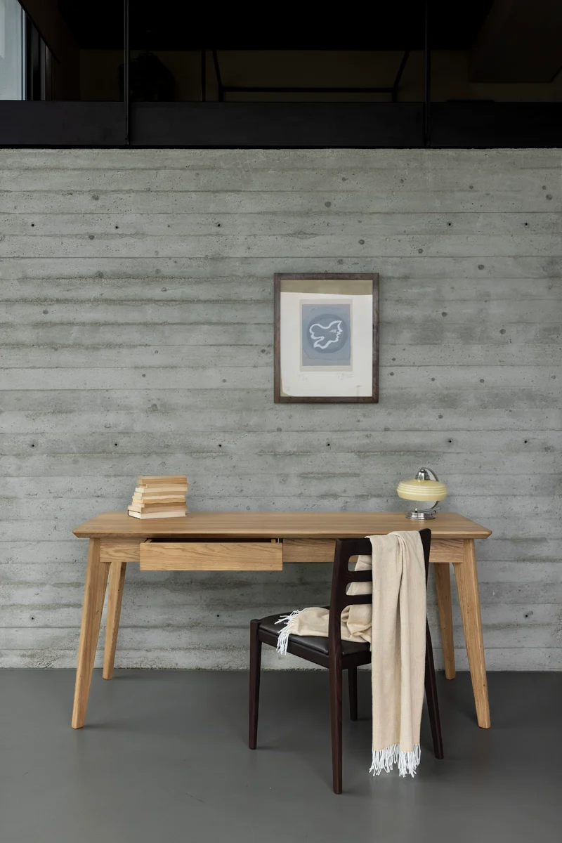 AMBER Desk