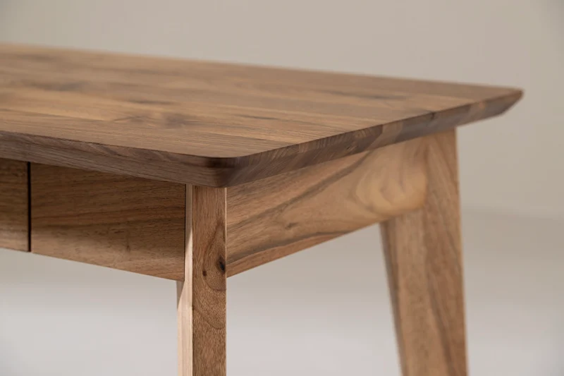AMBER Desk