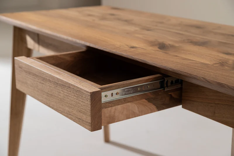 AMBER Desk