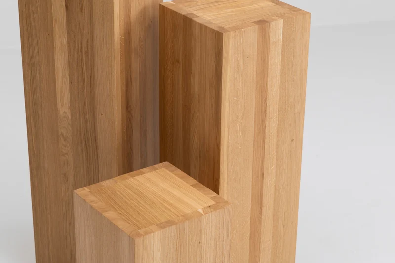 VITALI Pedestal