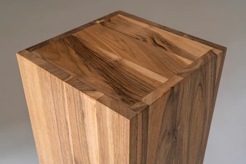 VITALI Pedestal