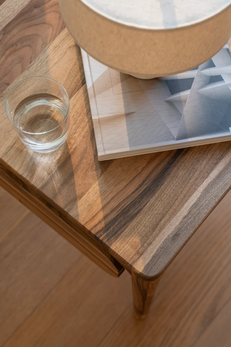 LÜNA Bedside Table