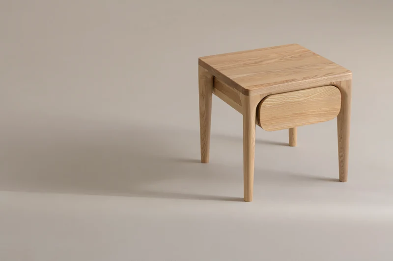 LÜNA Bedside Table
