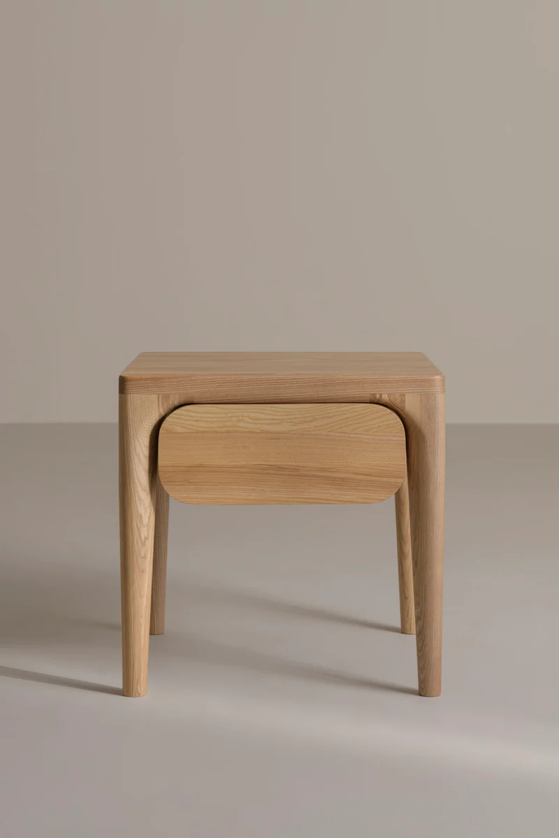 LÜNA Bedside Table