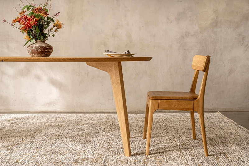 AMBER Oval Dining Table