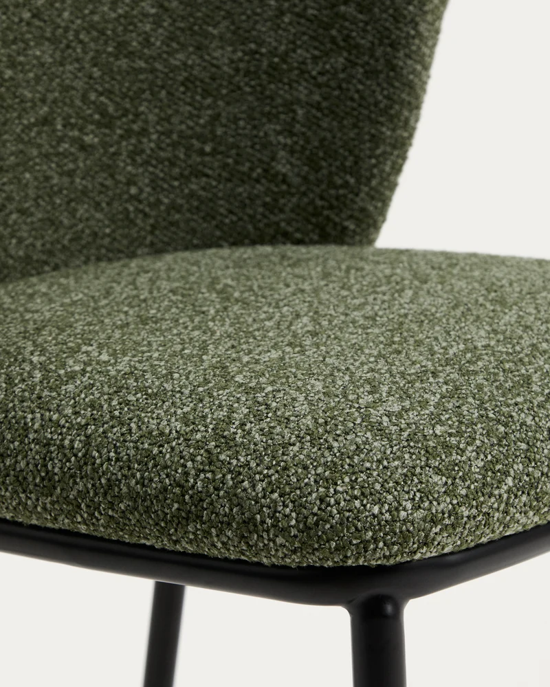 Ciselia dark green thick chenille chair with black legs