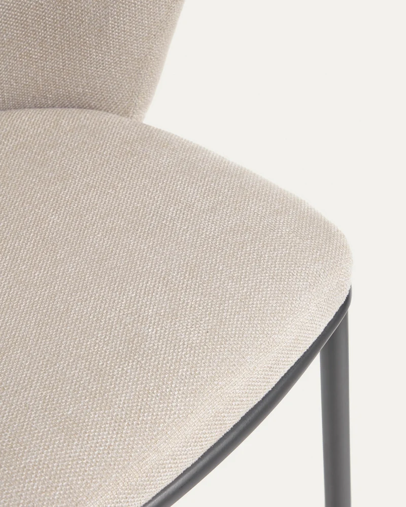 Ciselia chair in beige chenille and black legs