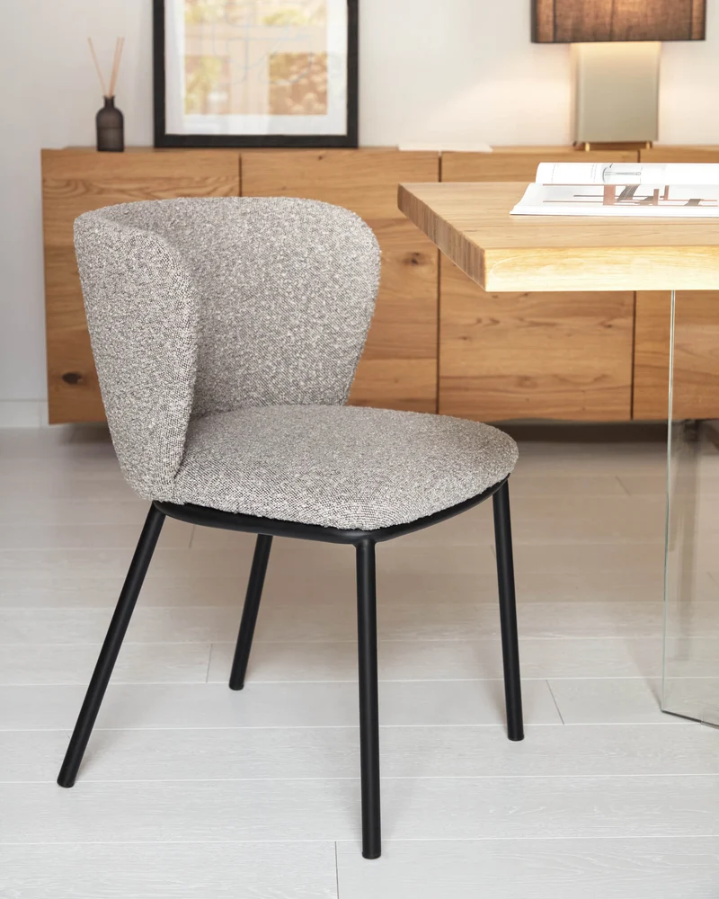 Ciselia chair with light grey bouclé and black metal FR