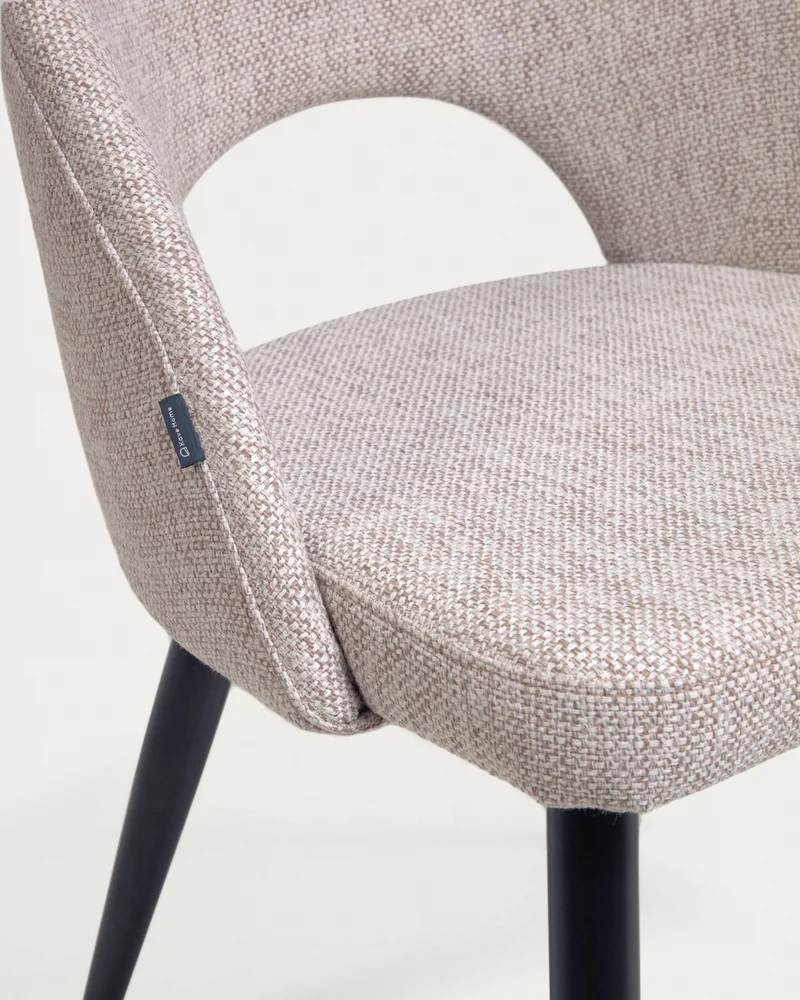 Beige Mael chair with steel legs with black finish