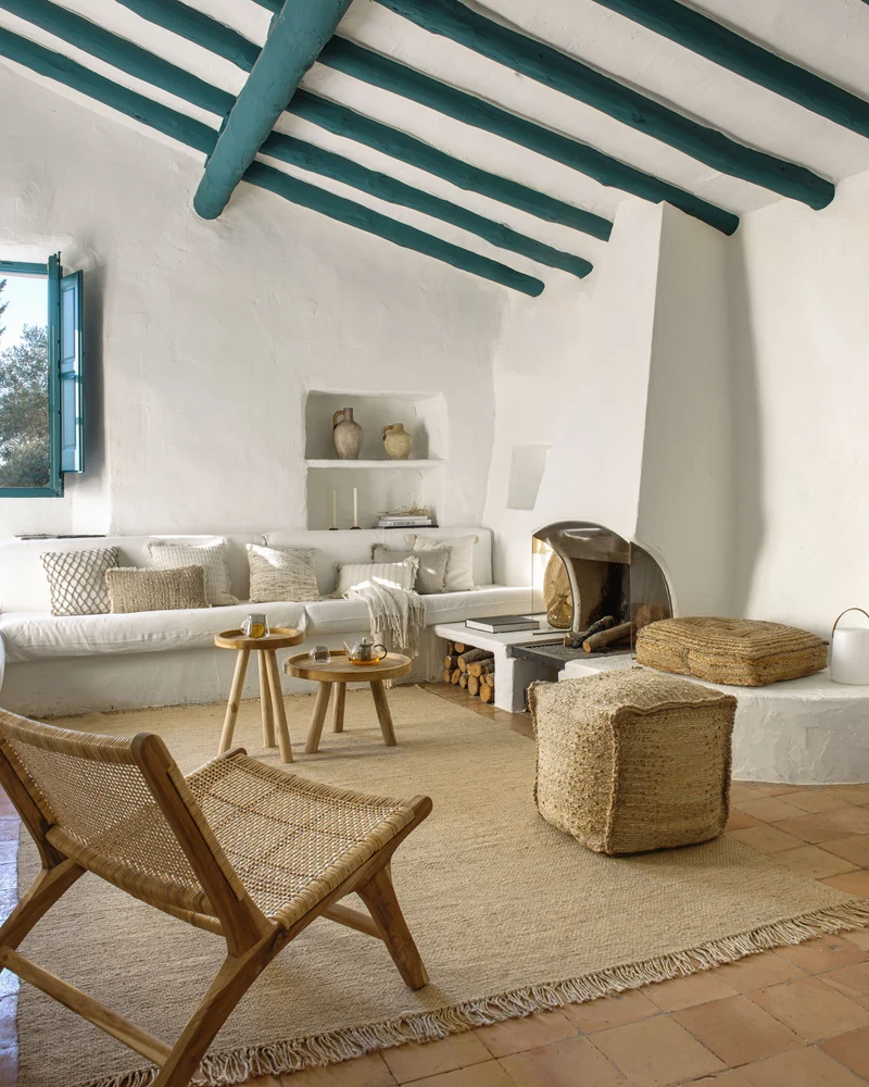 Beida solid teak armchair
