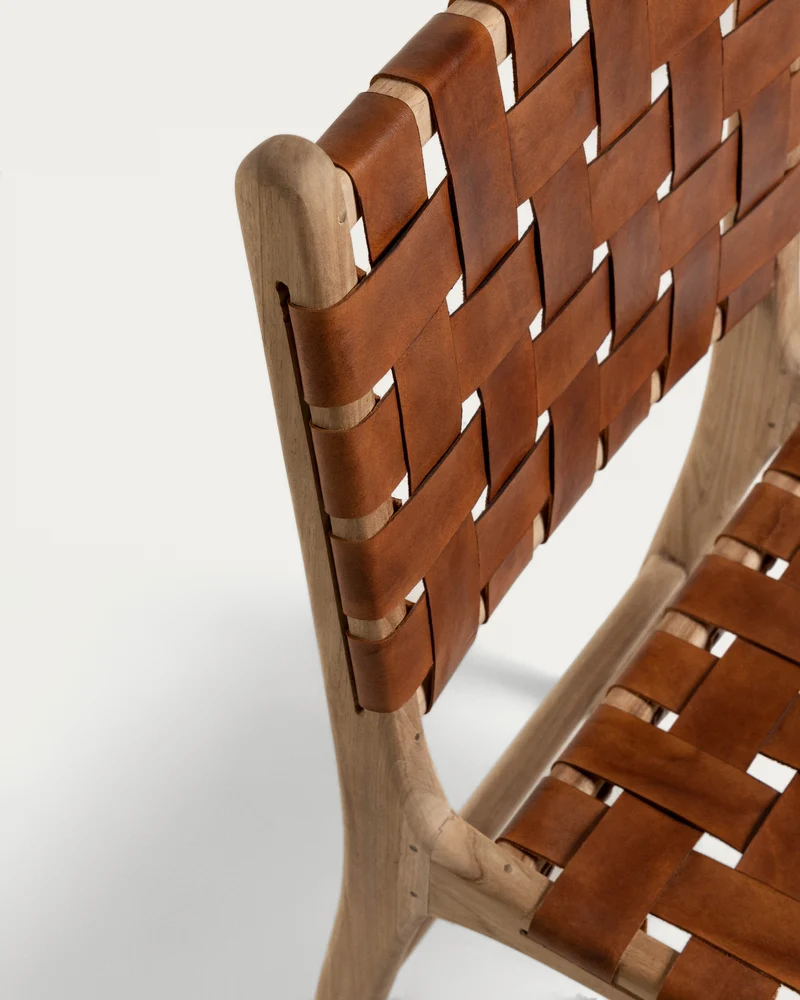 Calixta chair in leather and solid teak