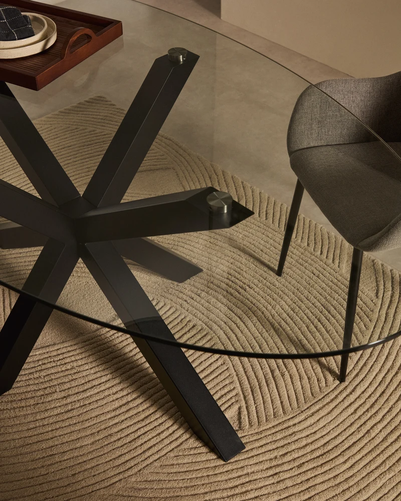 Argo oval table in glass and steel legs with black finish Ø 200 x 100 cm