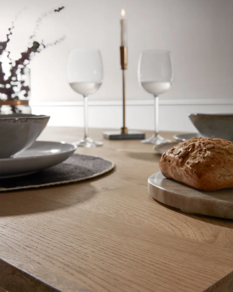 Armande oak veneer table with white wash finish 180 x 90 cm