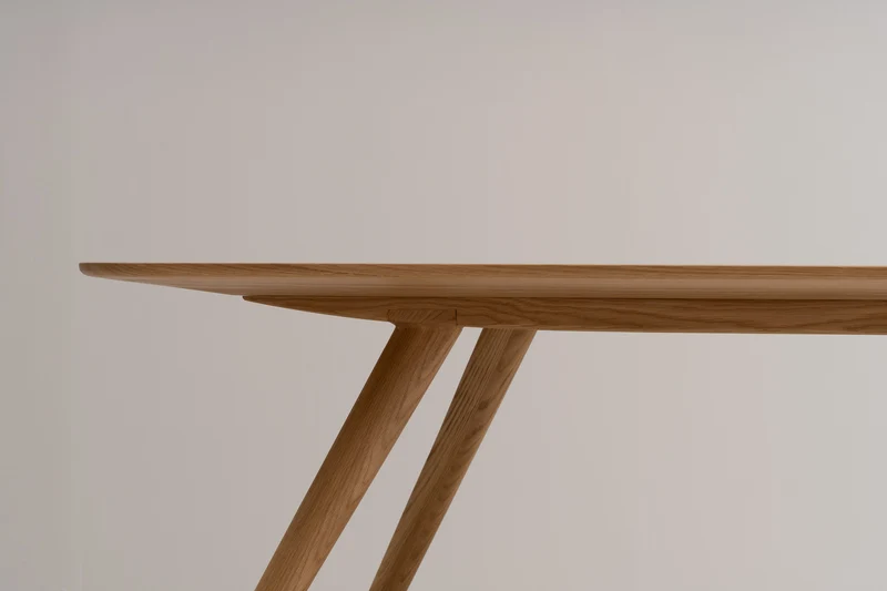 TAVI Table à manger