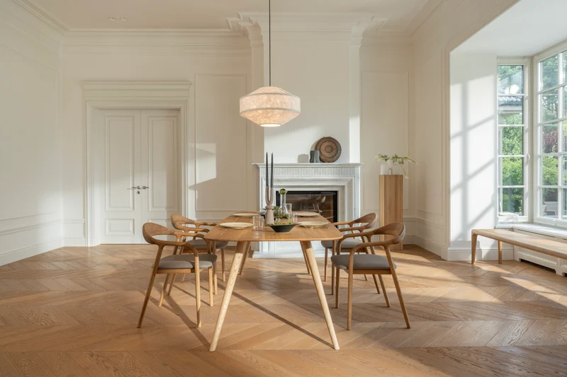 TAVI Table à manger