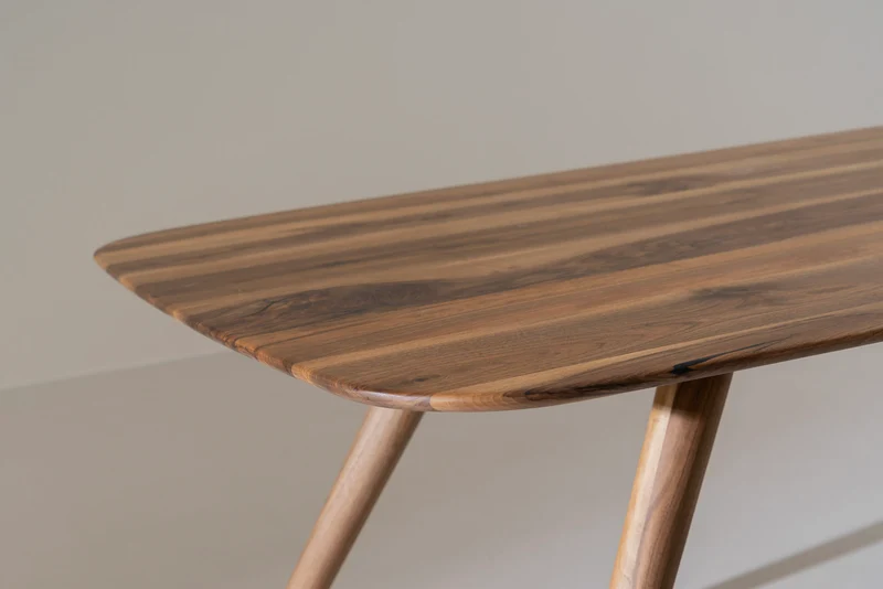 TAVI Table à manger