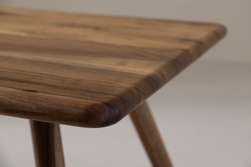 ARLEN Dining Table