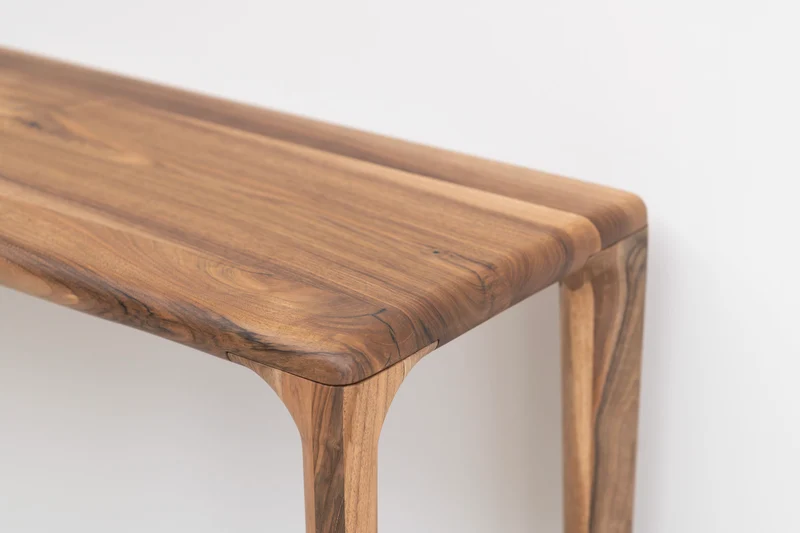 LÜNA Console Table