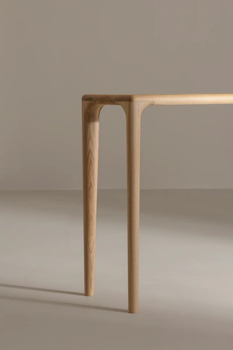 LÜNA Console Table