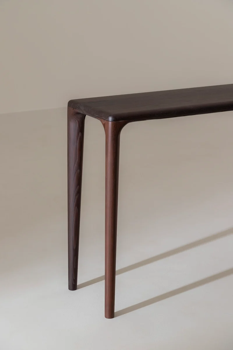 LÜNA Console Table