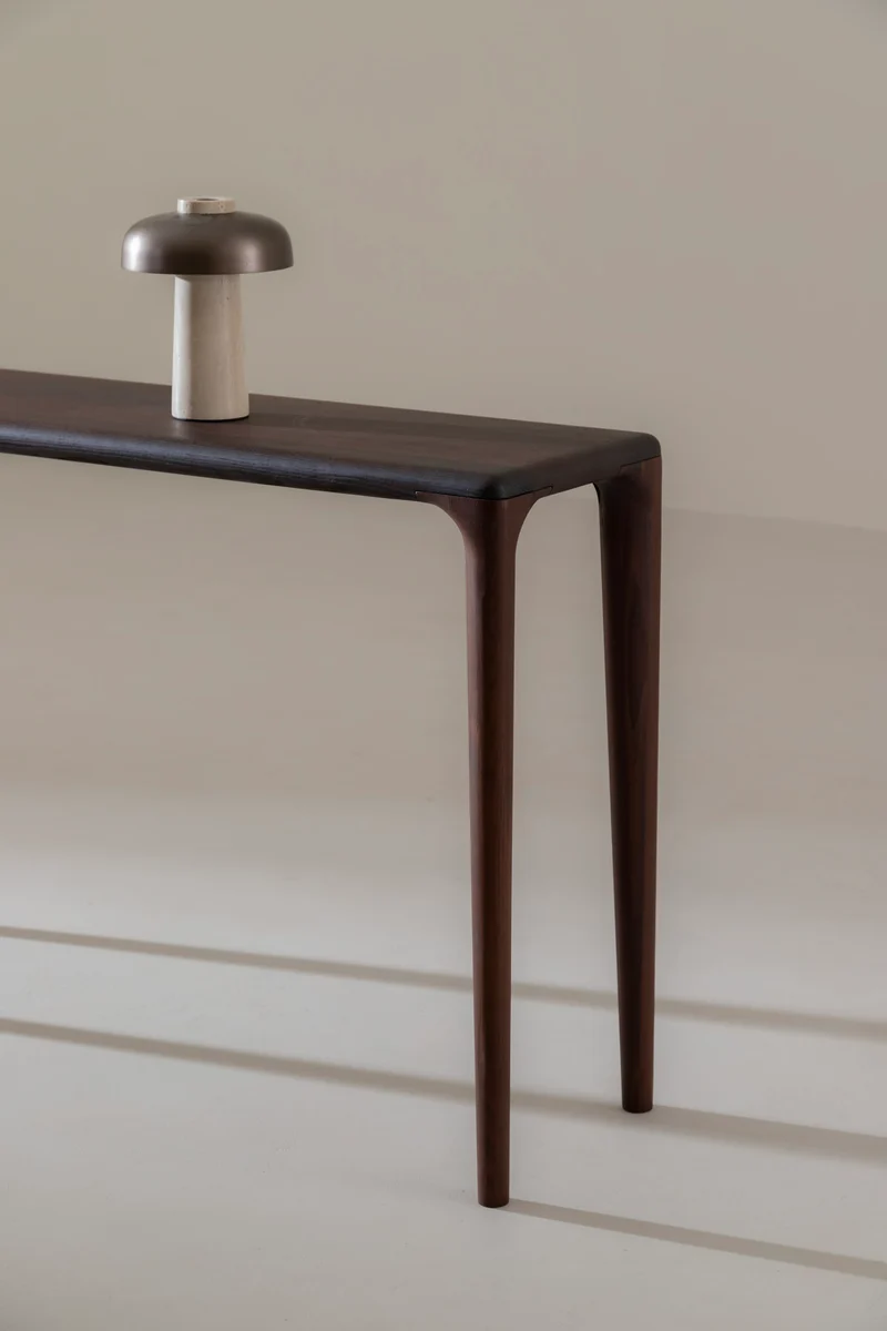 LÜNA Console Table